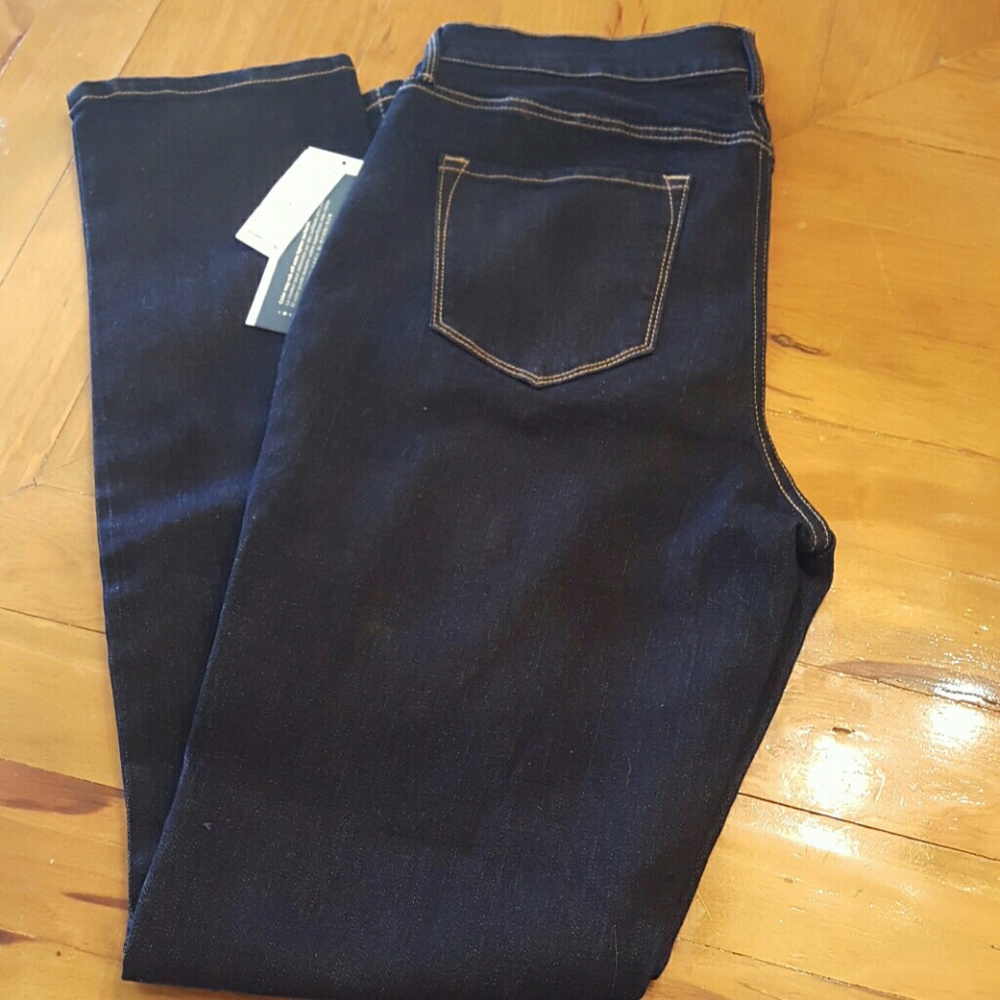 Old Navy Mid-Rise Curvy Jean
